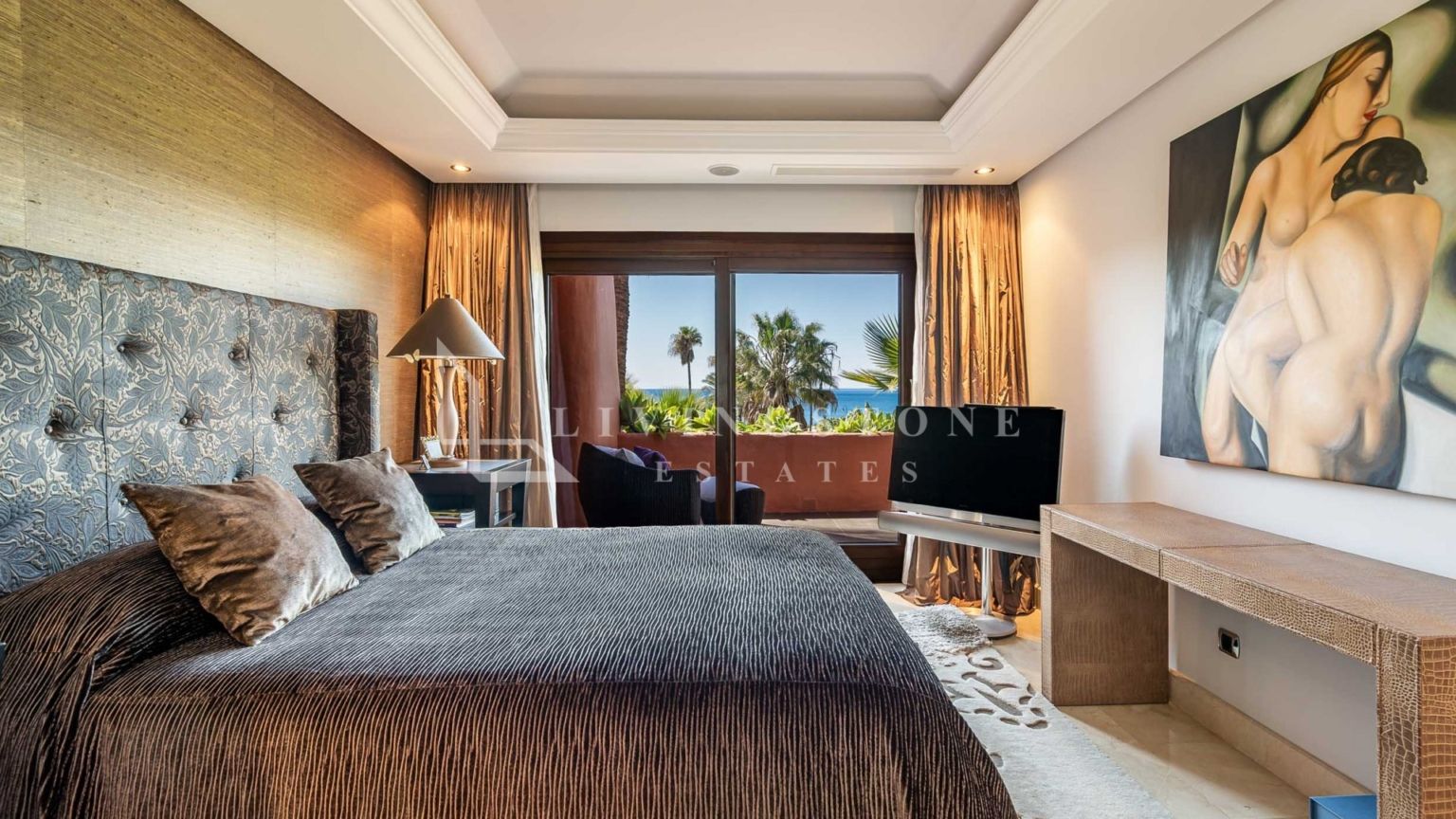 Torre Bermeja Triplex Apartment LE 00367P 22