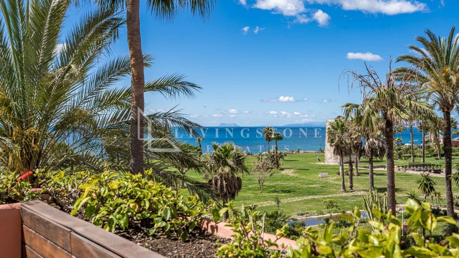 Torre Bermeja Triplex Apartment LE 00367P 6